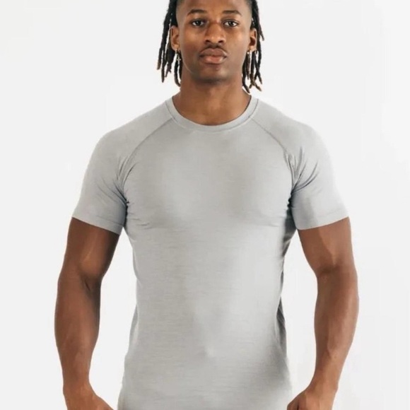 New ALPHALETE Hero Seammless short sleeve tee|color Smoke Bomb|SZ medium, Large - Picture 1 of 7